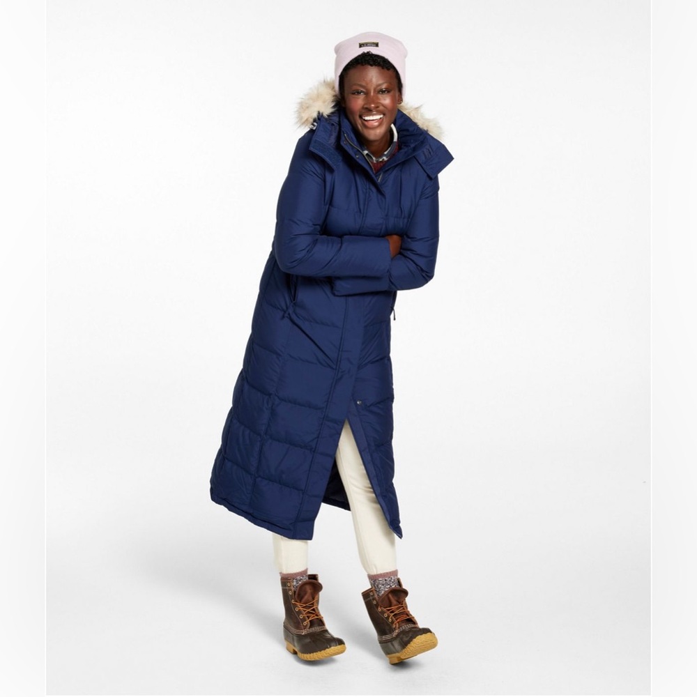 L.L. Bean Women's Ultrawarm Coat, Long
- Night (Navy Blue) Size M - Picture 4 of 9